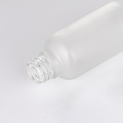 Butelki z kroplomierzem z matowego białego szkła 30 ml ze srebrną nakrętką