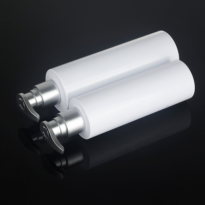 PET Biały okrągły żel pod prysznic 200 ml 500 ml Silver Top Serum Odżywka Plastikowa pompka do szamponu Butelka do pakowania produktów do pielęgnacji skóry