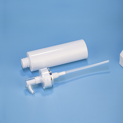 Luksusowy 250ml 500ml Biały okrągły pusty odżywka Żel pod prysznic Opakowania z tworzywa sztucznego Złota butelka szamponu Hdpe