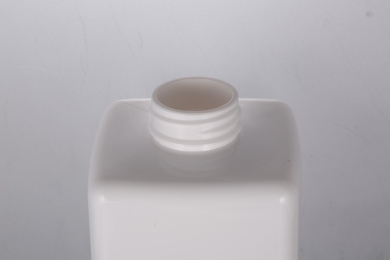 Biodegradowalna przezroczysta butelka z rozpylaczem 32 Oz Kwadratowy materiał PET do szamponu
