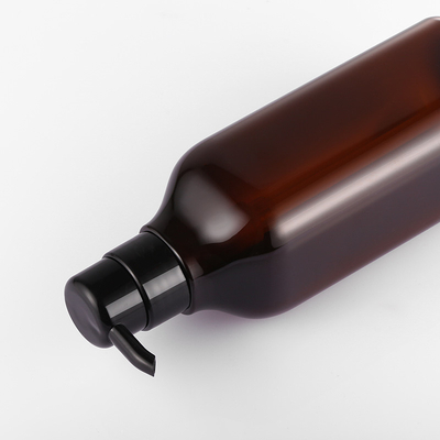 Butelka z matowym bursztynowym balsamem do ciała z pompką 1000 ml
