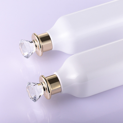 Małe plastikowe butelki ODM z zakrętkami, plastikowe zakręcane pojemniki 500 ml
